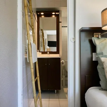 Апартаменты Charming Studio, Vauban La Catho,